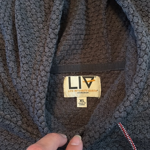 LIV Outdoor Hoodie Pullover Gray. XL. Textured pattern. - Picture 2 of 10